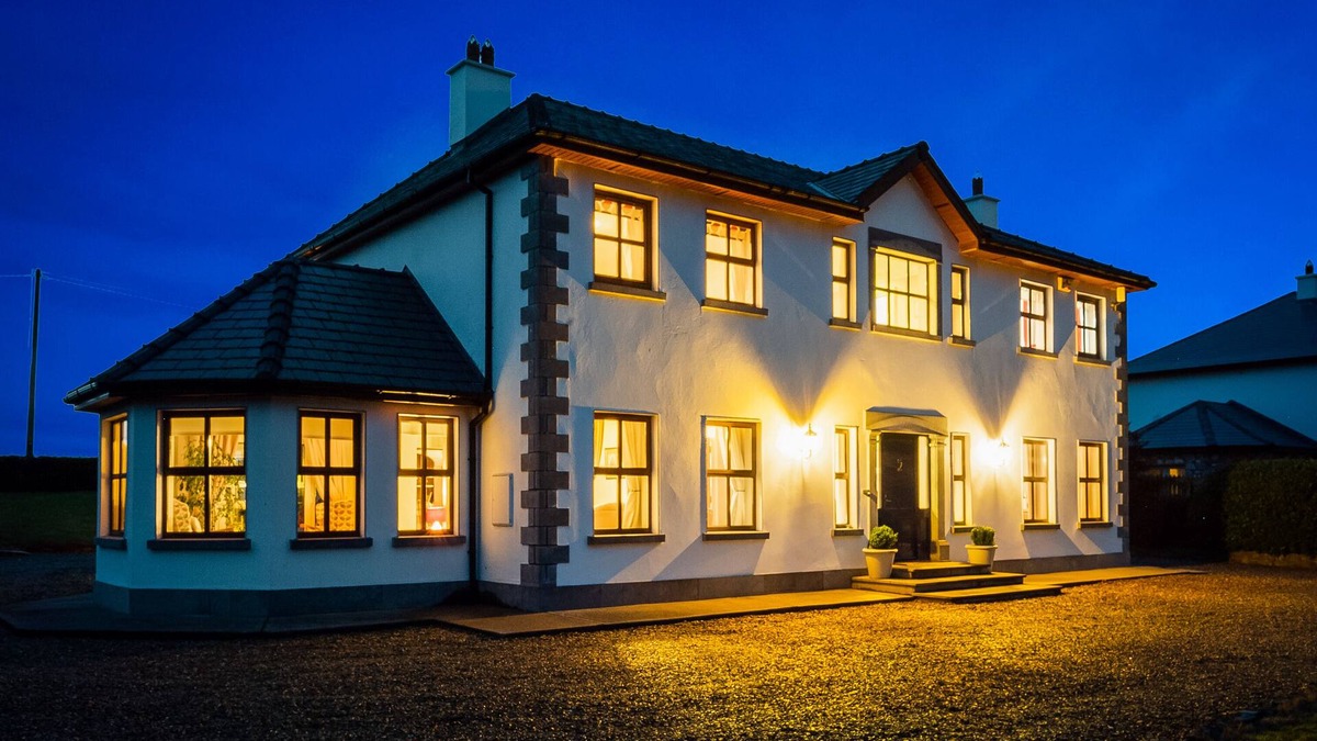 Adare House | Idyllic, self catering holiday home, close to the village of Adare,. Limerick.
