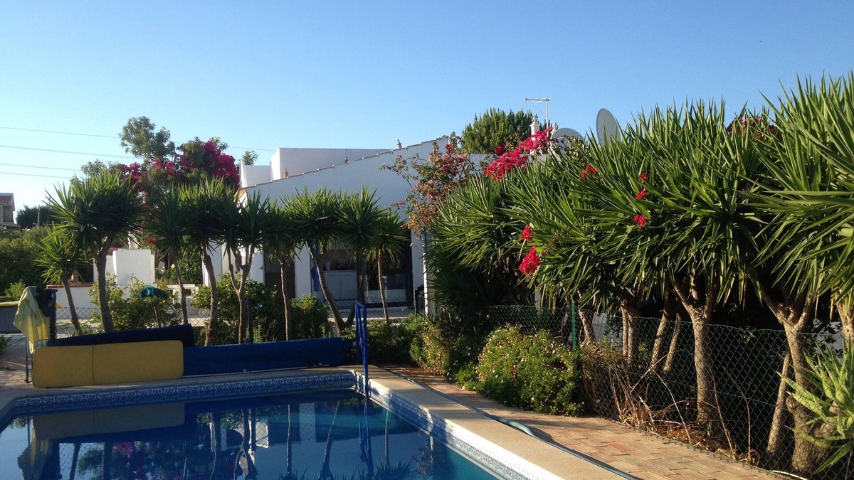 Moncarapacho e Fuseta Villa | Idyllic, sheltered villa with private pool