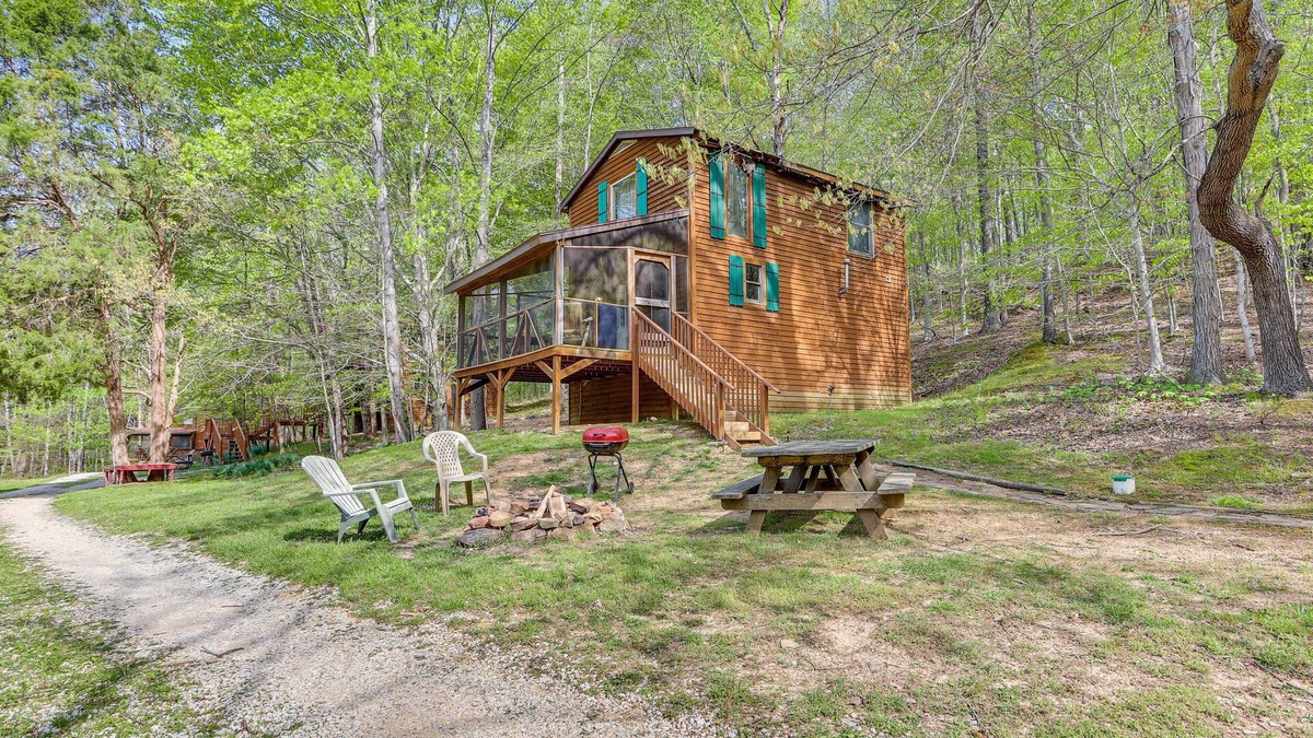 Taswell Cabin | Idyllic Southern Indiana Cabin Near Patoka Lake!