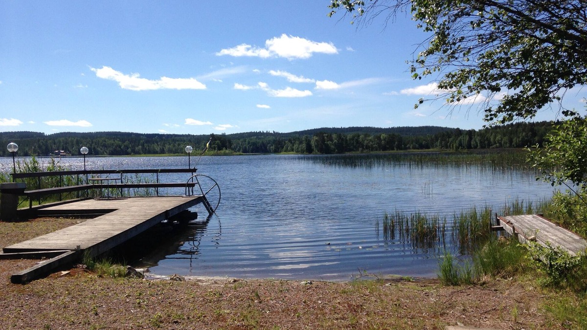 Falun House | Idyllic Swedish house in a fantastic location on its own beach