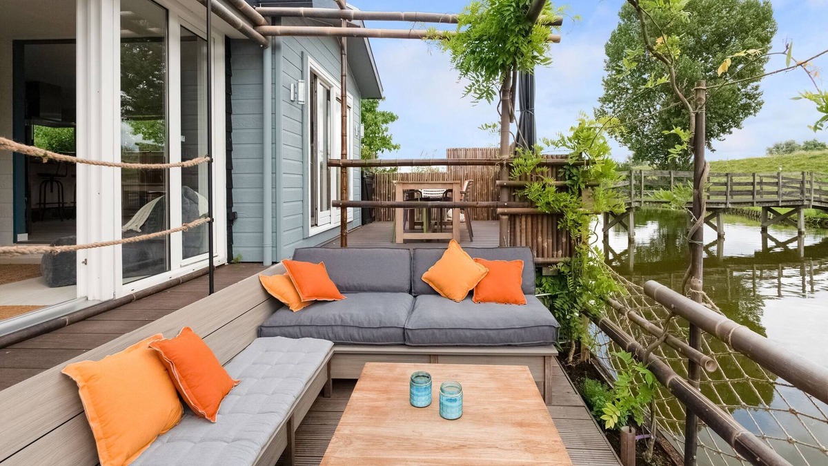 Ooltgensplaat House | Idyllic waterfront vacation home