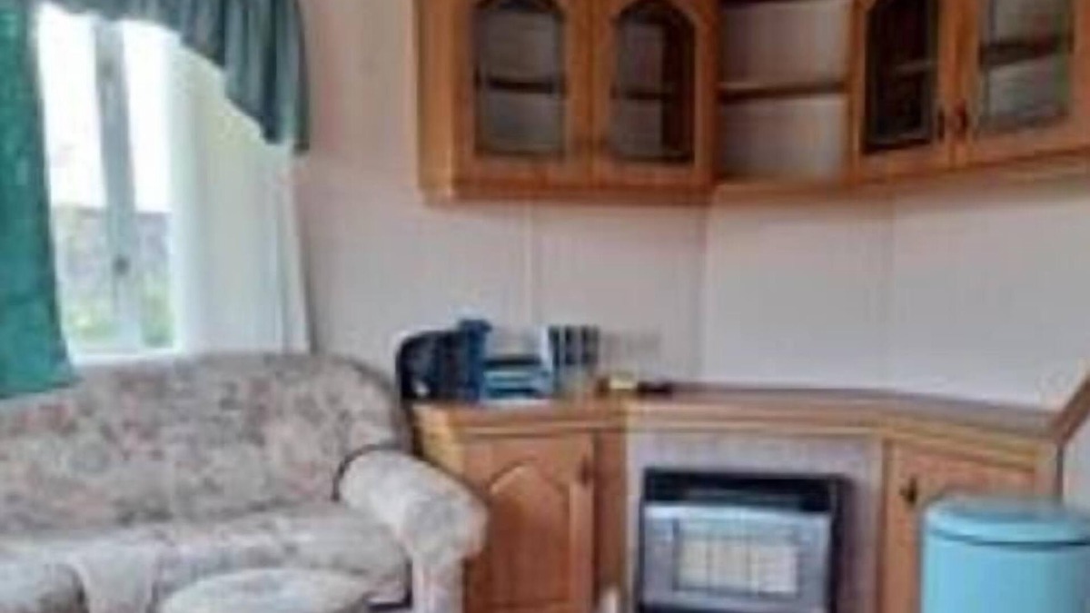 Inverin House | Idyllic wild country location at Doire Choill. Good local amenities.