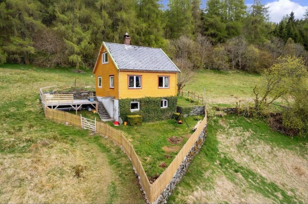 Lindas House | Idyllisk hytte på Leivestad