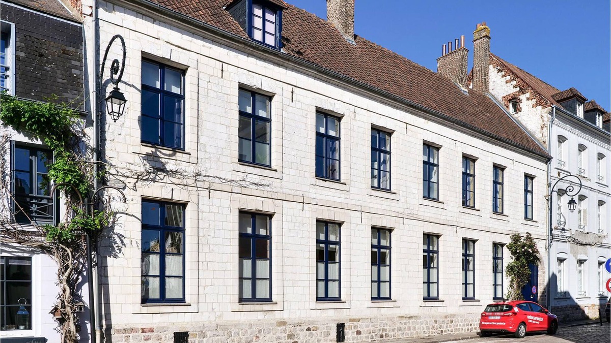 Montreuil-sur-Mer House | If you dream of vacationing in historic walls, you should take a closer look at this exclusive vacat