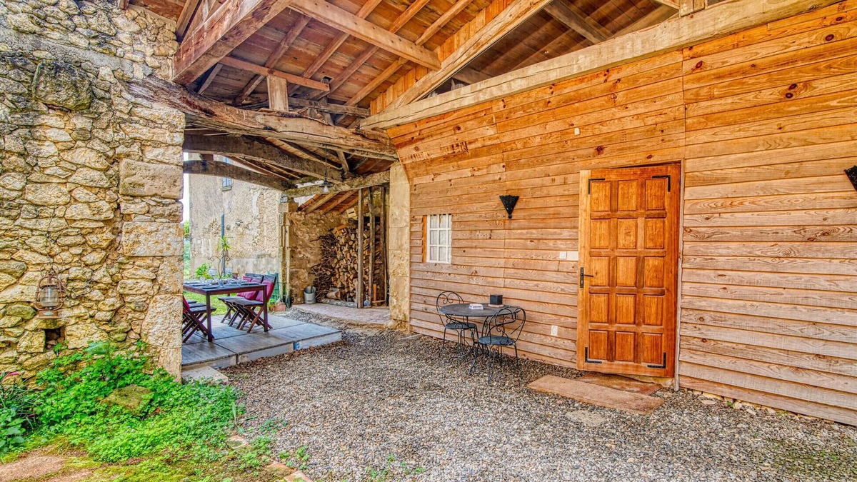 Duran House | If you dream of a vacation in historic walls, you should take a closer look at this vacation home.