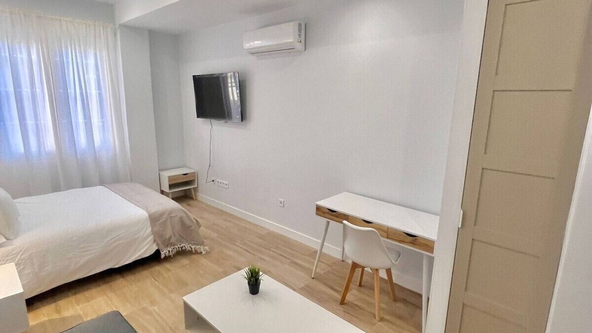 Hortaleza Apartment | IFEMA within reach: Cozy accommodation