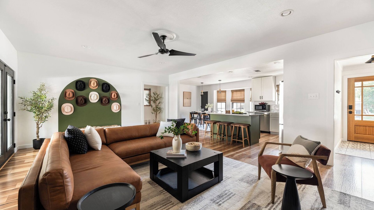 North Richland Hills House | IG-Worthy TX Oasis: Gated Pool + Fire Pit + Putt Putt + Game Room