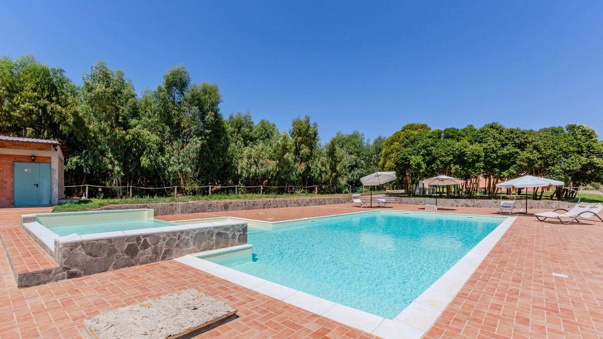 Barega Villa | Iglesias Countryside, Nature & Pool