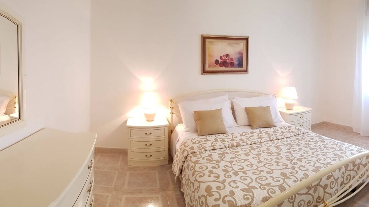 Iglesias House | Iglesias, villa nestled in a park of 7000 square meters, up to 12 people