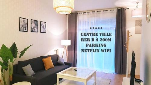Center Apartment | II APPART 2 PIÈCES, NEUF RER D à 200m PARKING NETFLIX Evry Courcouronnes