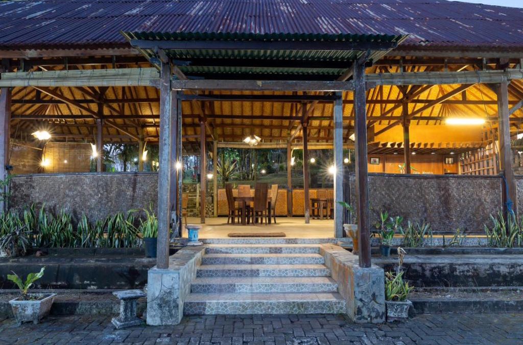 Banyuwangi Bed & Breakfast | ijen resto & guest house