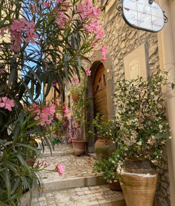 Rocca Massima Bed & Breakfast | Il Borgo Antico