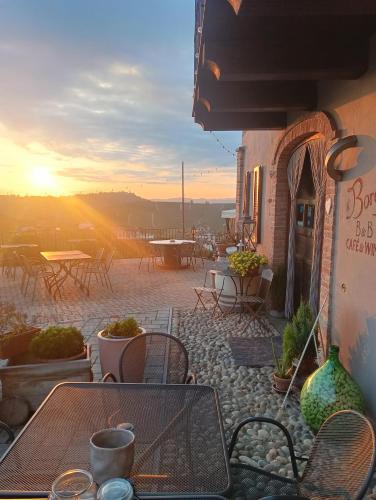 Castellinaldo Bed & Breakfast | Il Borgo B&B