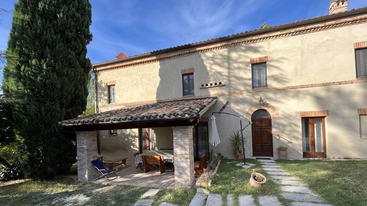 San Ginesio House | Il Castellano, a beautiful Italian villa set in its own grounds/woodland