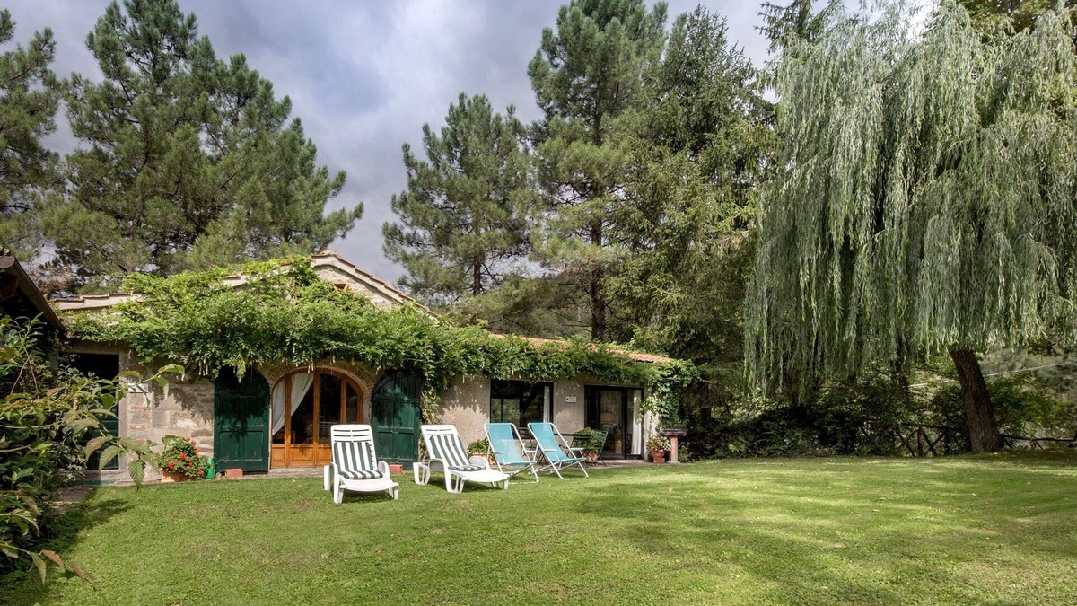 Londa House | Il Fienile del Poggiolo :a family cottage close to Florence: valley views