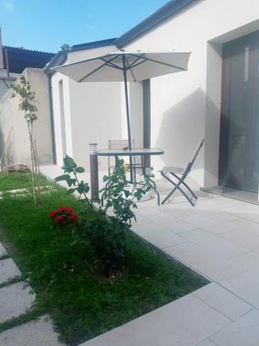 Cabras Apartment | Il giardino di Mary