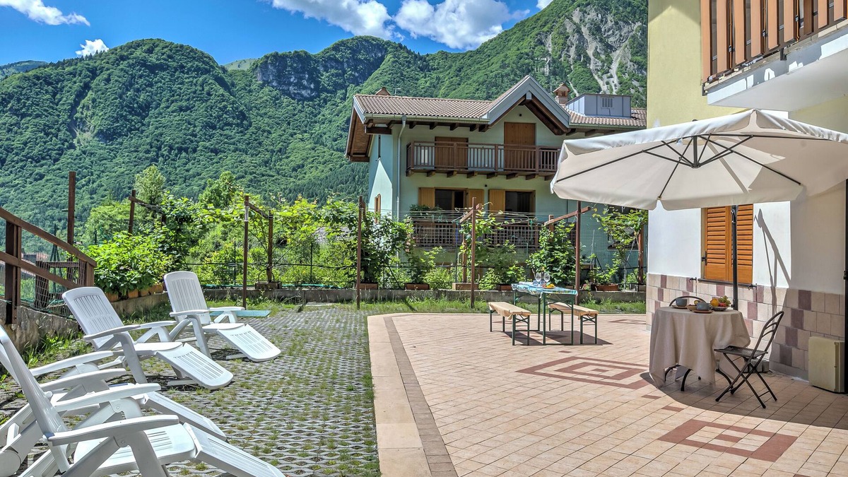 Ville del Monte House | Il Giardino In Montagna Family Friendly, Tenno, Italy
