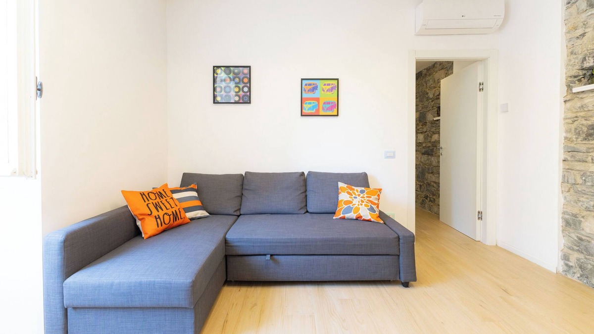Como Apartment | [Il Giglio] - 10 Minutes from the Duomo, Free Parking