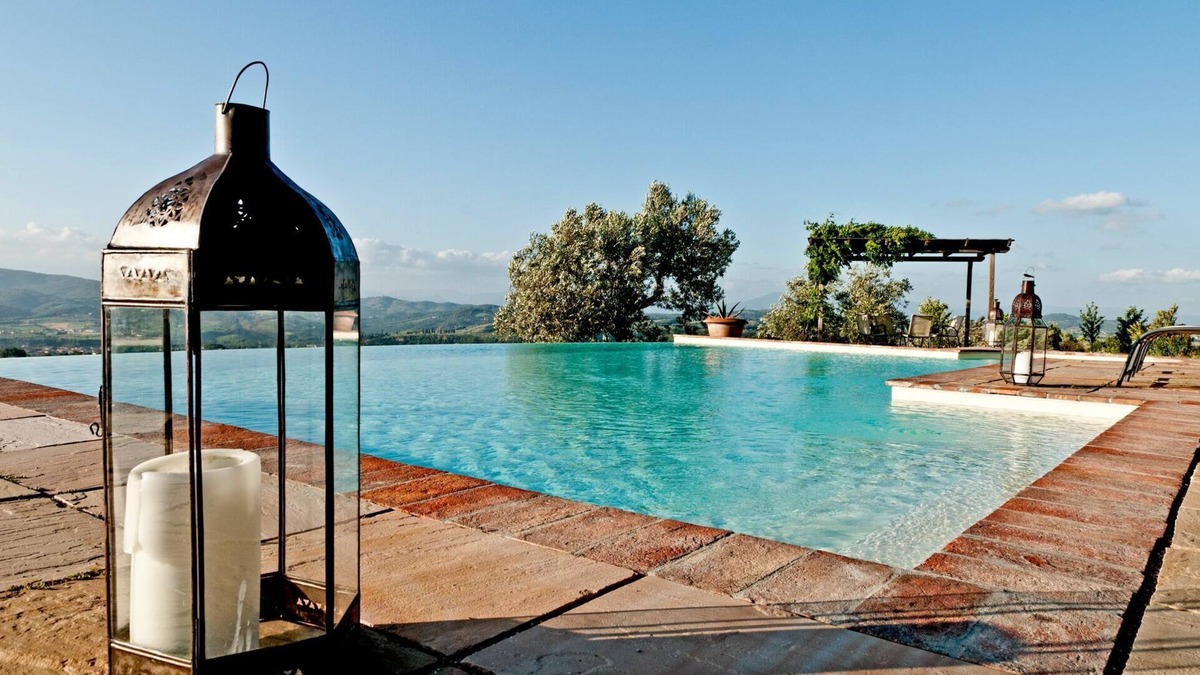Montelupo Fiorentino Villa | Il Girasole is a cosy 2 bedroom holiday villa in Tuscany with private pool and panoramic view of.