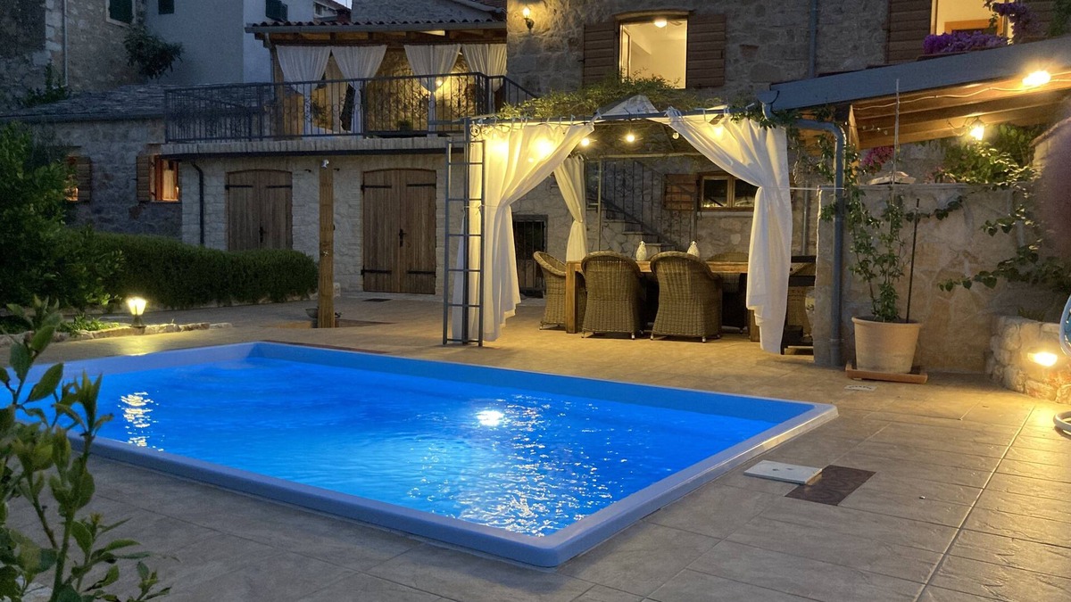 Island Hvar Villa | Il Melograno, an original Dalmatian stone house with a stunning view