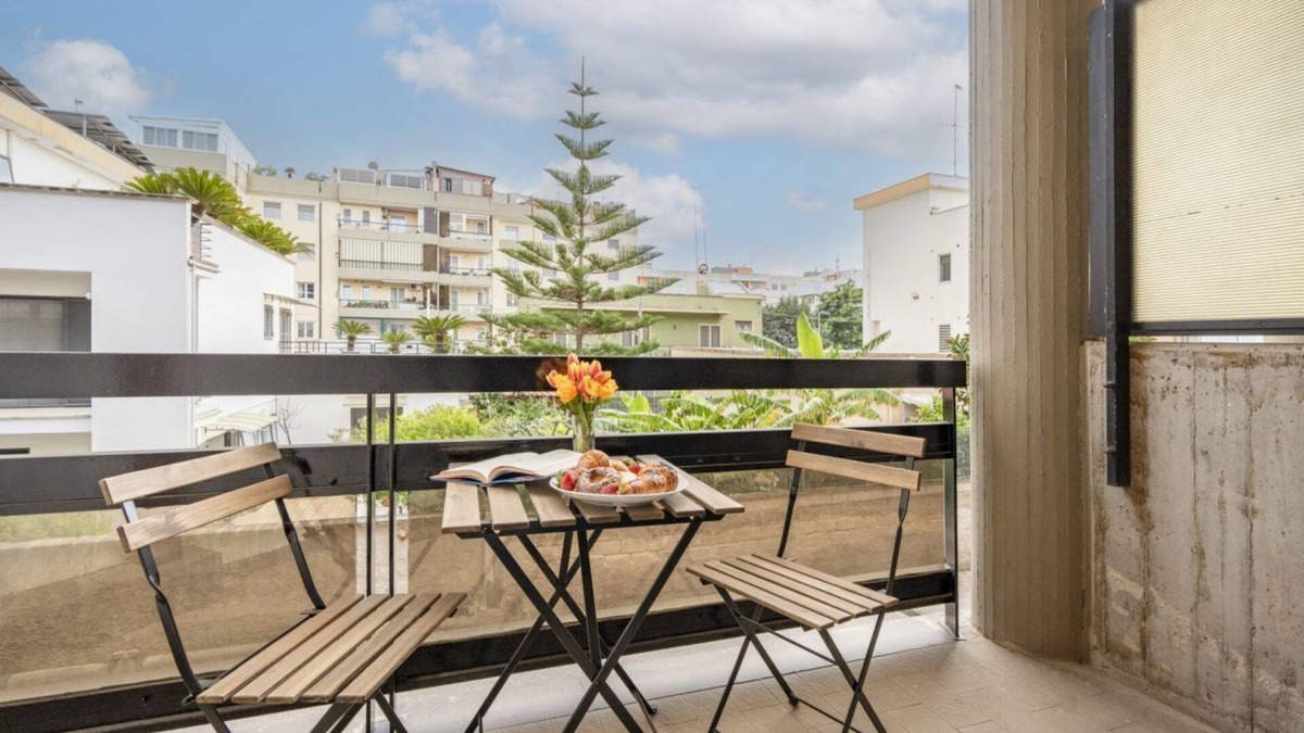 Municipio 5 Apartment | Il Moro Apartment near Bari Palese Train Station!