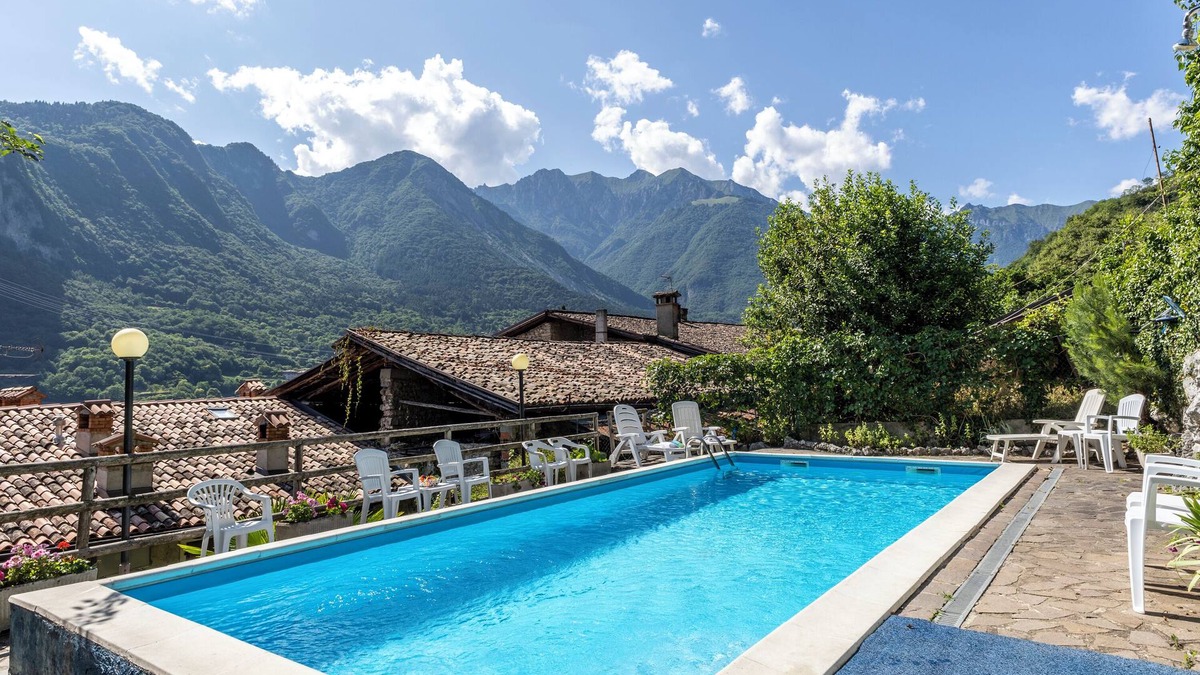 Canale di Tenno Apartment | Il Nido dell'Artista, Tenno, Italy