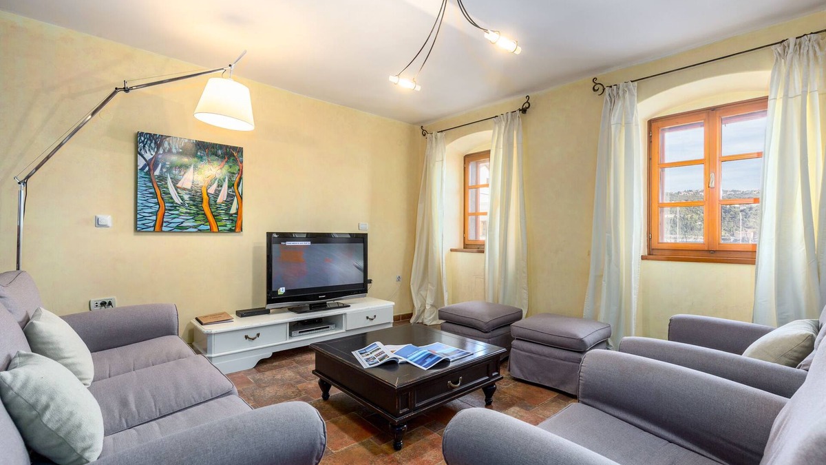 Volosko House | Il Palazzo - The Ultimate Historic Waterfront Luxury Accommodation