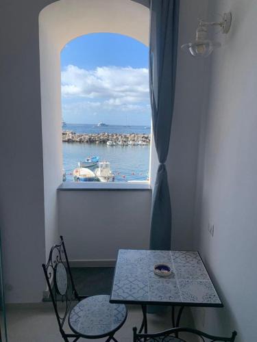 Procida Apartment | Il Porticciolo House