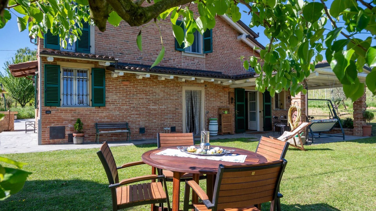 Mombaruzzo House | Il Valletto by Interhome