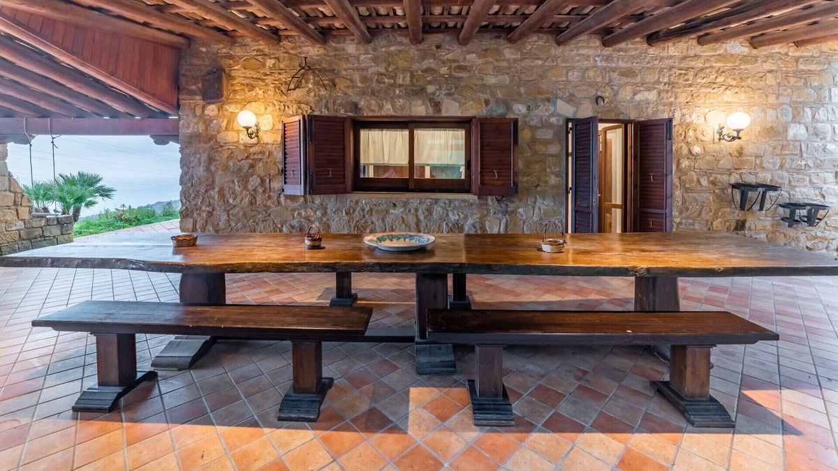 Reitano Villa | Il Vecchio Palmento by Typney