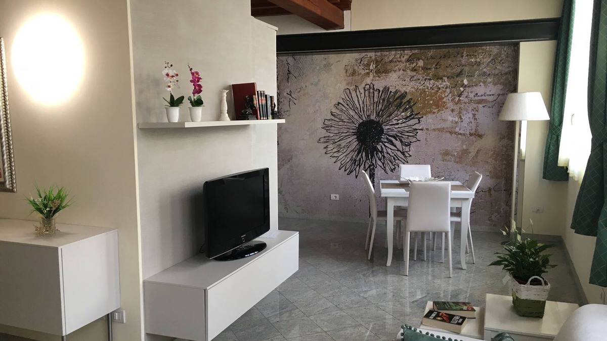 Volta Mantovana Apartment | Il Vicoletto Holiday House on the Morainic Hills, a few km from Lake Garda