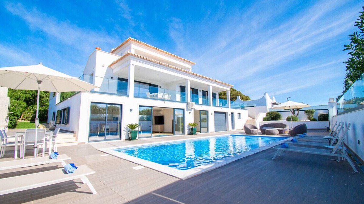 Mato Serrao Villa | Ilha do Sol, a luxury villa in an ideal location!