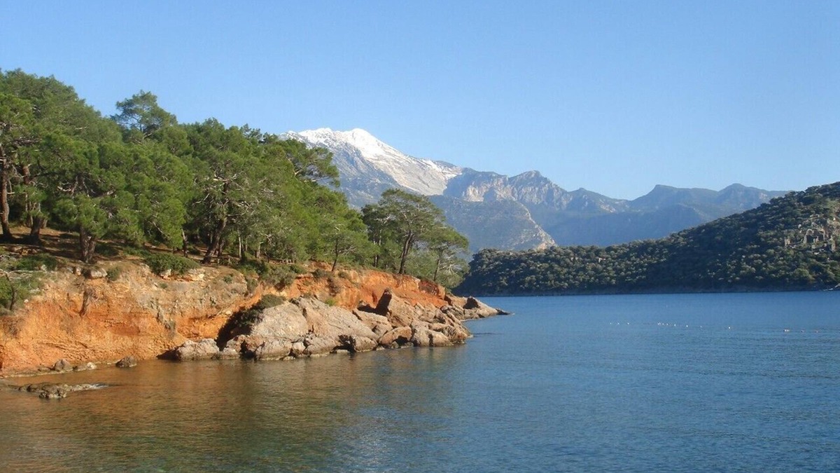 Fethiye Cottage | Ilkim Ev - Sample life in a traditional but modernised simple Turkish cottage