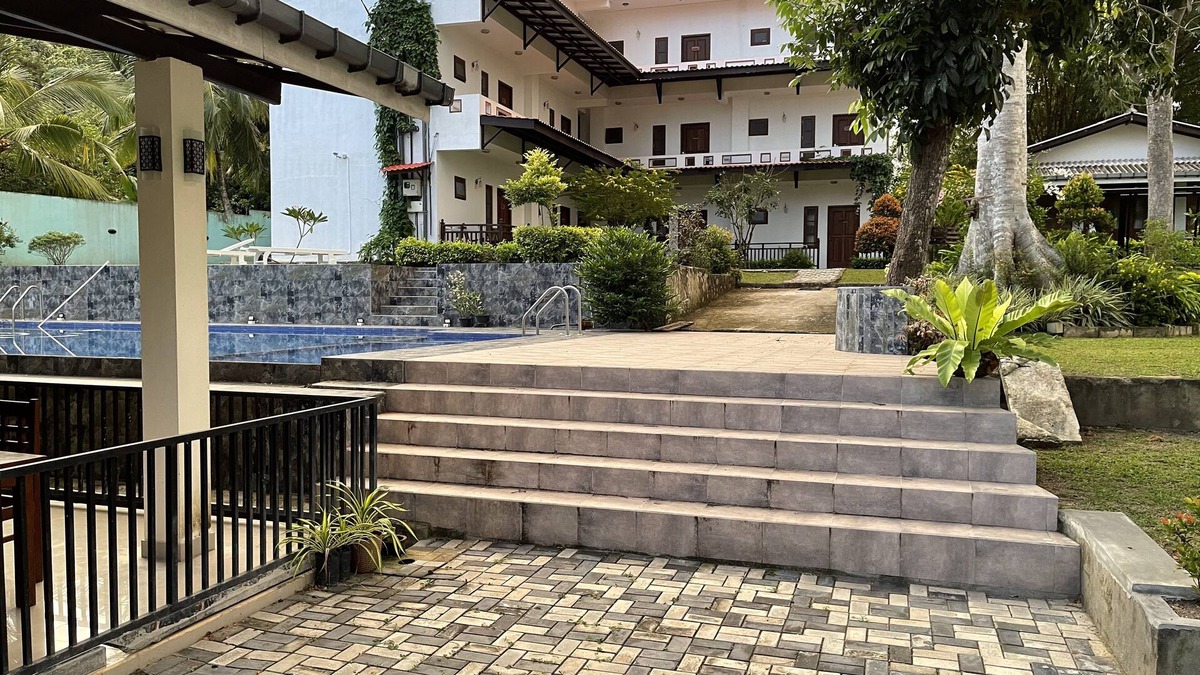 Ahangama Hotel | Illamperuma village hotel deluxe