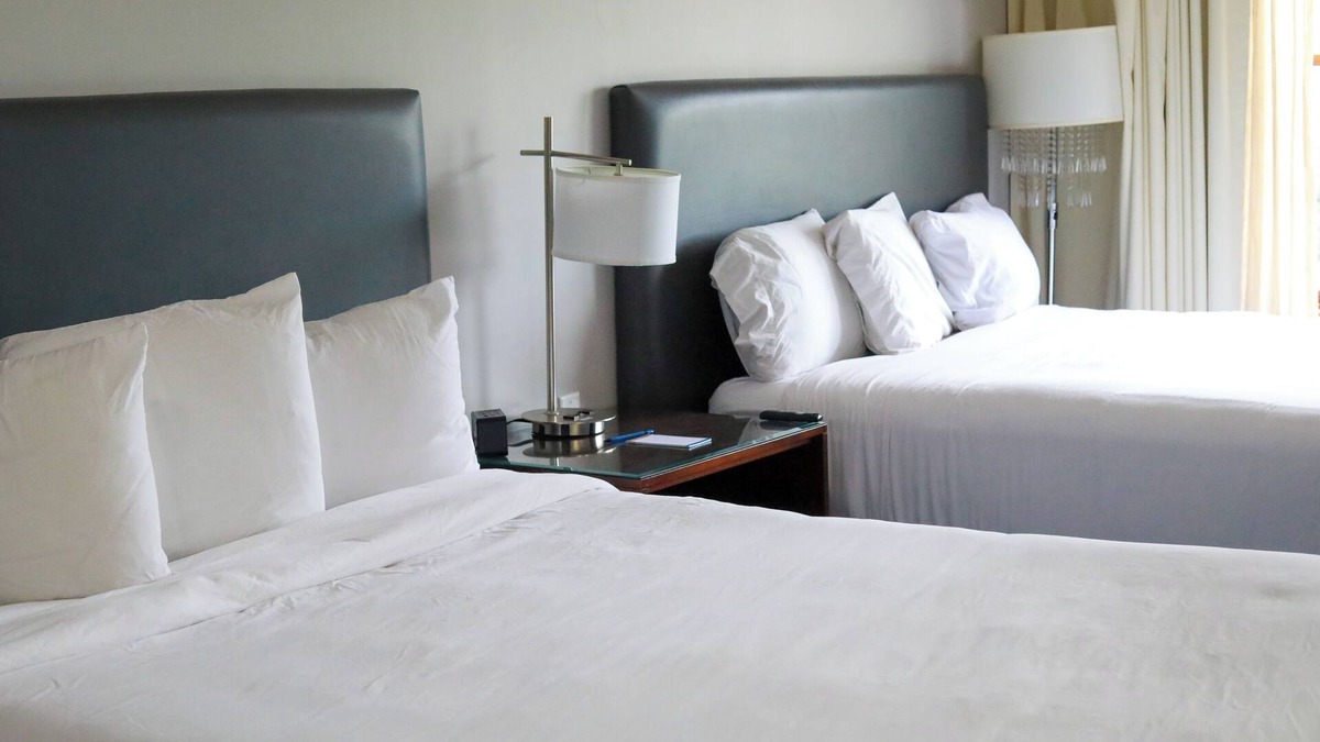 Rantoul Hotel | Illini Inn & Suites Hotel - Rantoul/Gifford/Champaign/Urbana