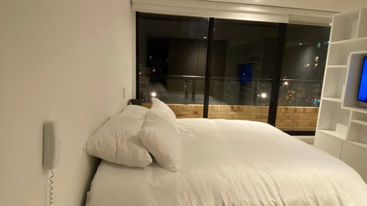Chapinero Apartment | ILLUMINATED WITH BALCONY WIFI GYM CHAPINERO