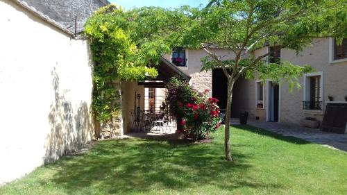 Ury House | Ilot Bonheur