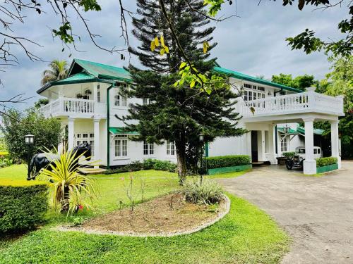Deraniyagala Hotel | Ilukthenna bungalow