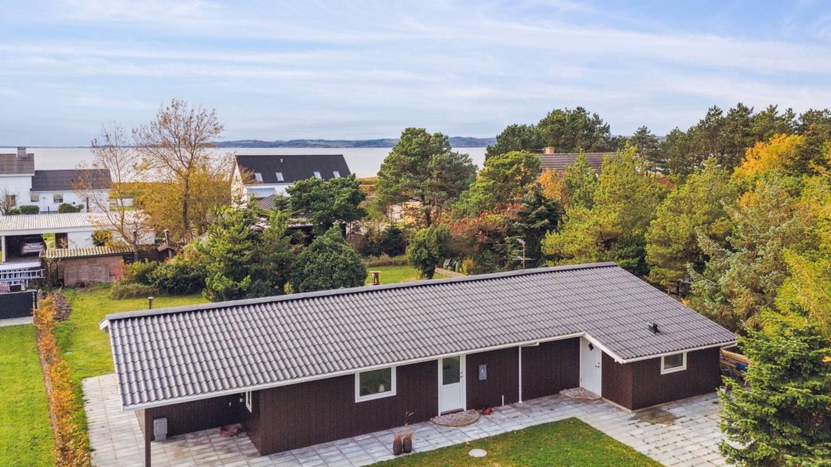 Vibæk Strand House | "Ilva" - 250m from the sea by Interhome