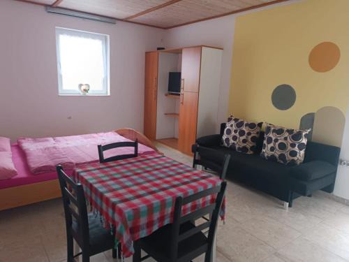 Mladenovac Apartment | Imanje Mihailovic