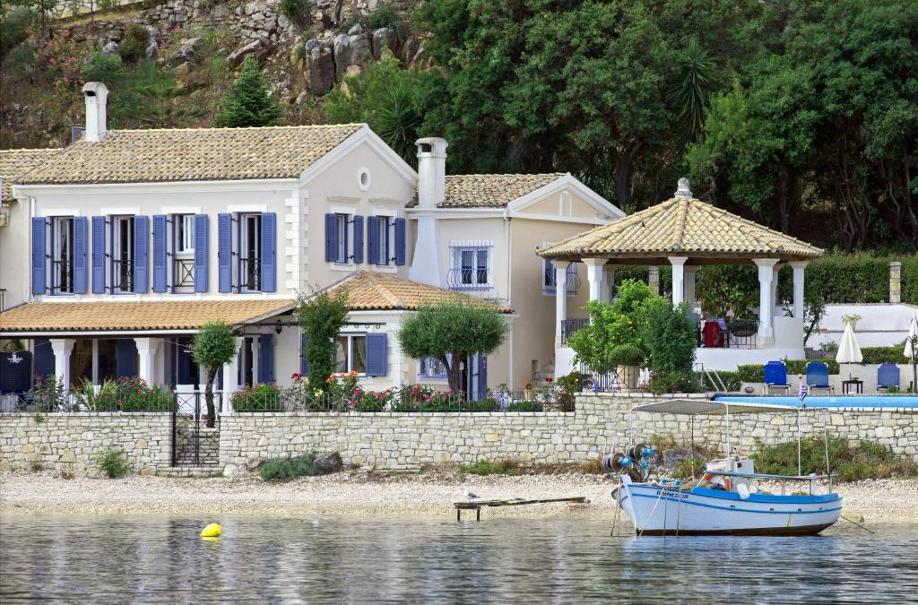 Apraos Villa | Imerolia Beach Villa Kassiopi Corfu
