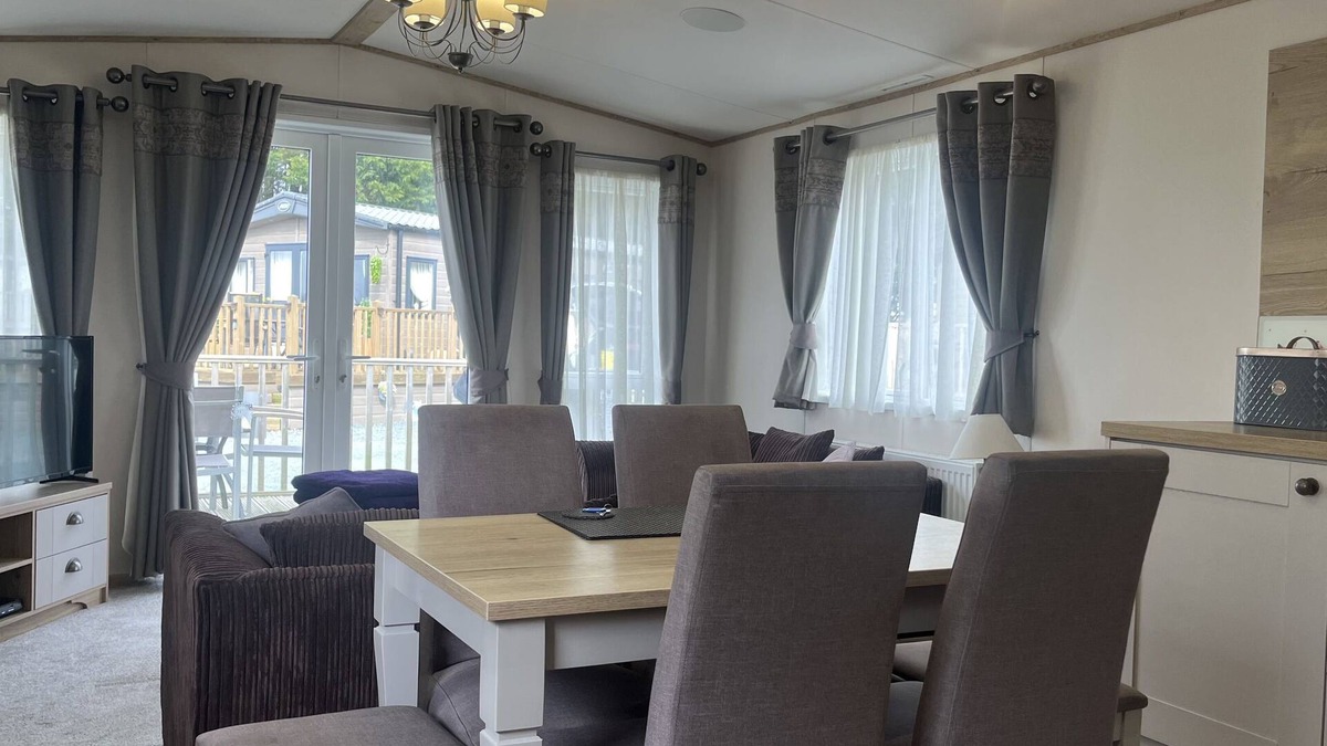 Knott End-on-Sea Cabin | Immaculate 3-Bed Lodge in Out Rawcliffe