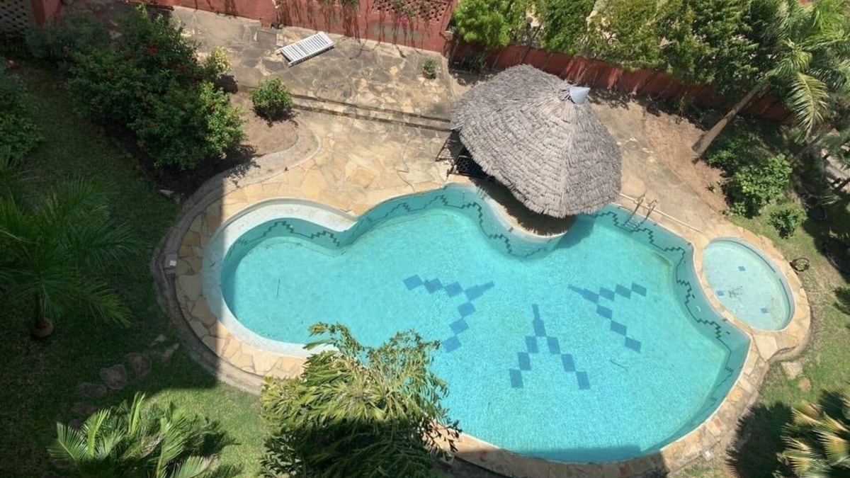 Shanzu Apartment | Immaculate 6-Bed Penthouse Apartment in Mombasa
