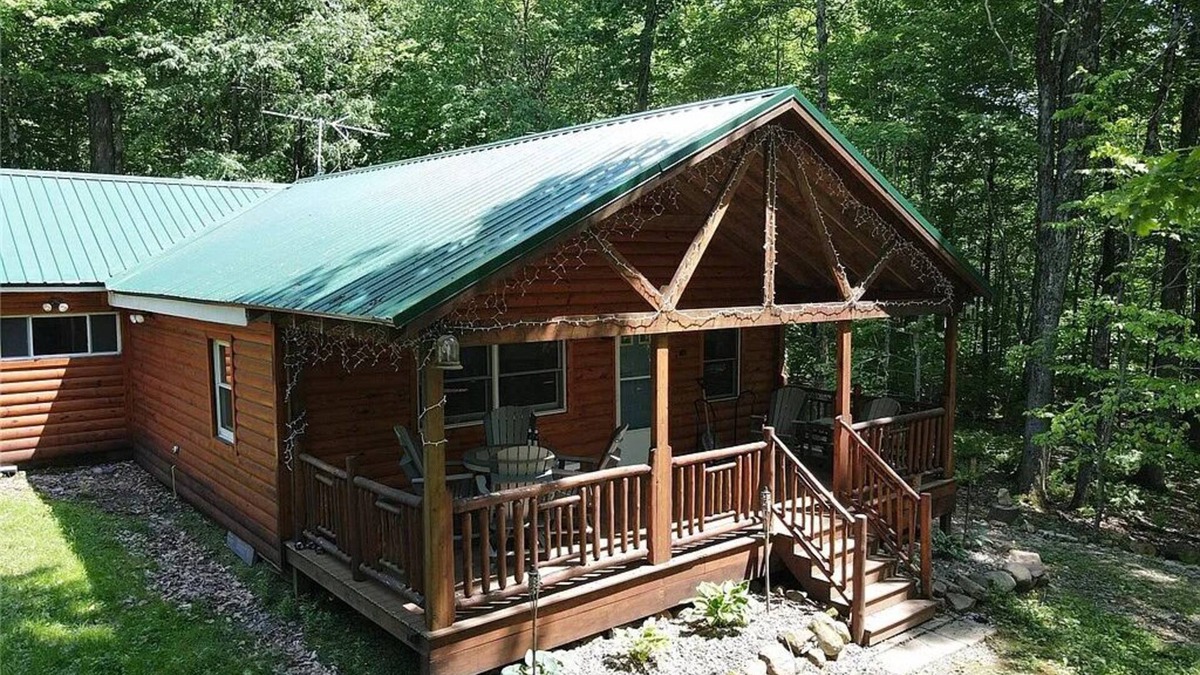 Redfield Cabin | Immaculate Cabin in the Heart of the Tug Hill Region