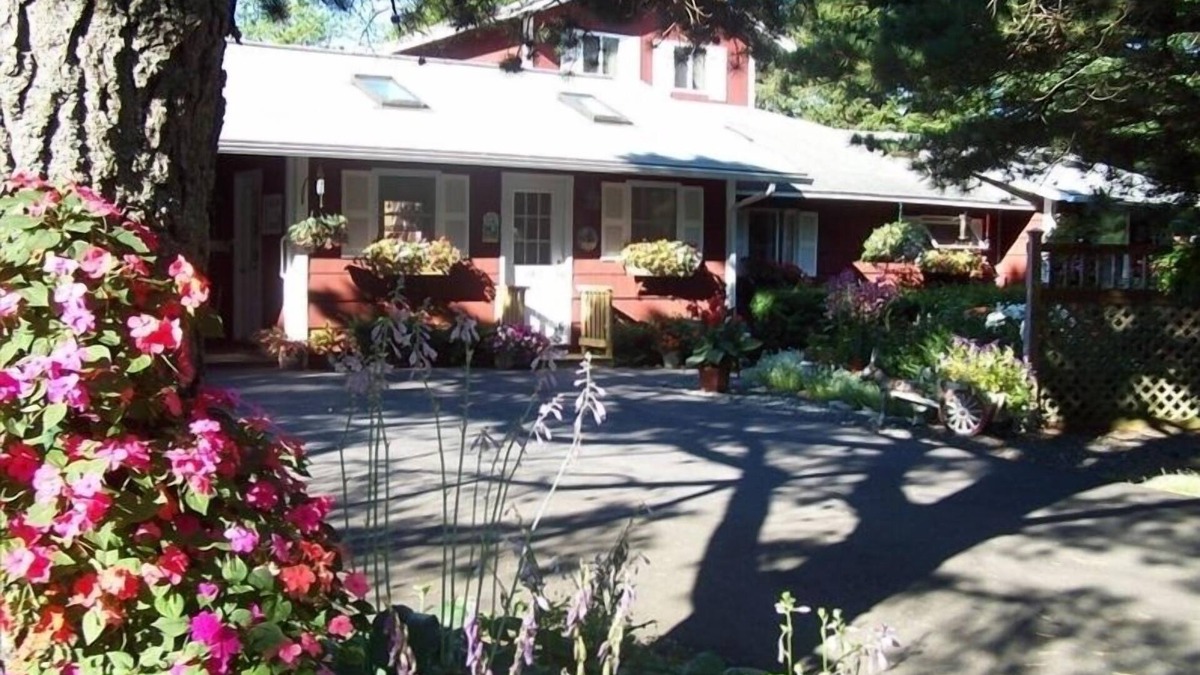 Bar Harbor Apartment | Immaculate Hummingbird Suite - One Mile from Acadia National Park