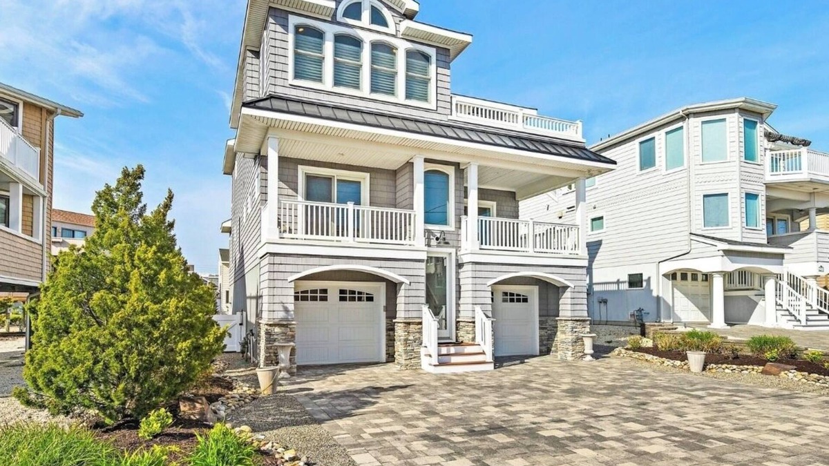 Harvey Cedars House | Immaculate Pool/Elevator 5 bedroom, 4 bath home w/outdoor living space/fire pit