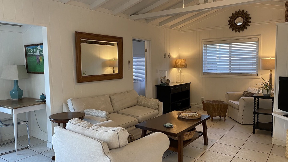 Balboa Island Apartment | Immensely Charming Apartment on Balboa Island