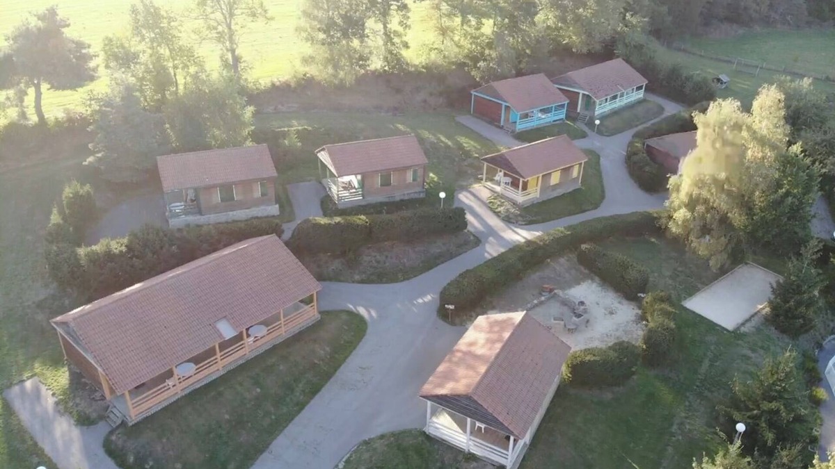 Blavignac Ski Chalet | Immerse yourself in nature, 3-room chalet, kitchenette, indoor pool