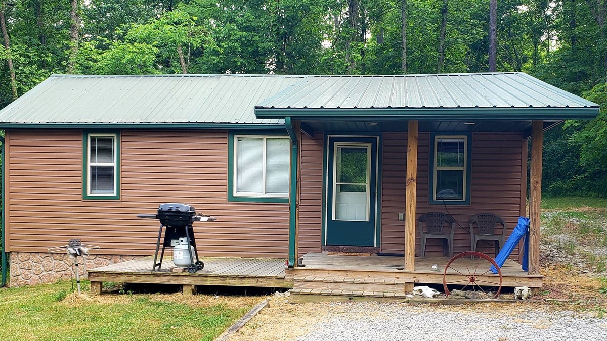 Langsville Cabin | Immersed in Nature. Hiking, fishing, swimming, birdwatching, stargazing & yoga.