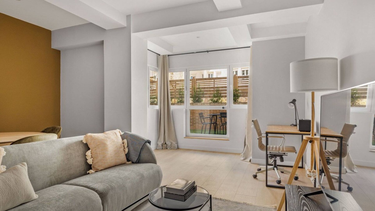 El Viso Apartment | Immpecable Chamartín 2BR w/terrace, by Blueground